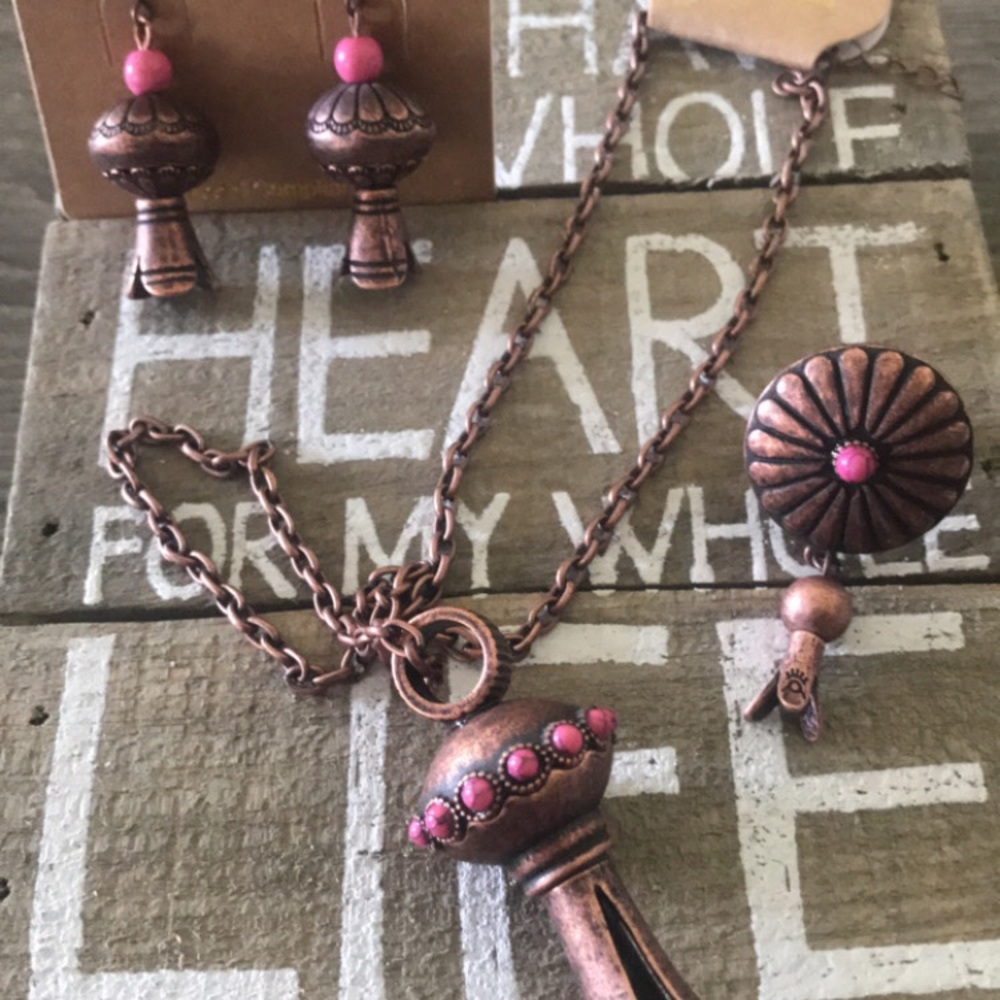 Necklace, ring and earrings (NWT)